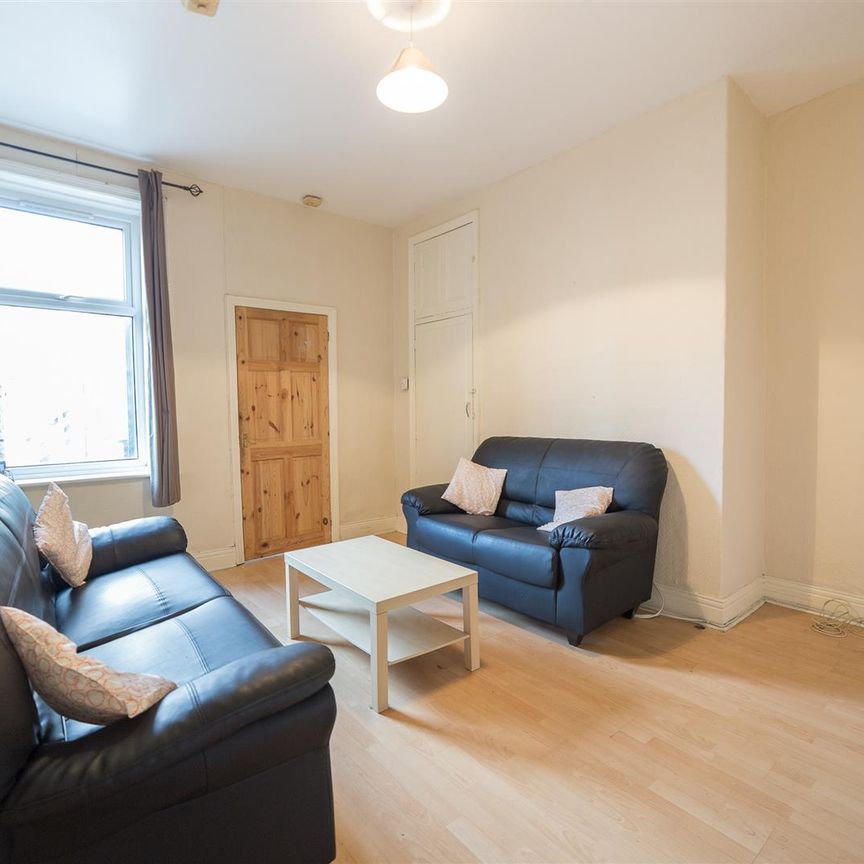 2 bed flat to rent in Simonside Terrace, Heaton, NE6 - Photo 1