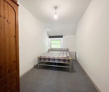 Llanbleddian Gardens, Cathays - Photo 1