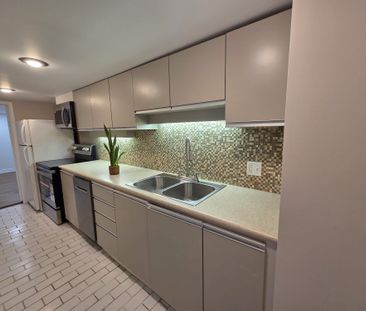 For Lease - 19 Orley Avenue Unit# Lower, Toronto, Ontario - Photo 2