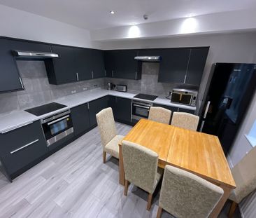 1 bedroom Apartment to let - Photo 2