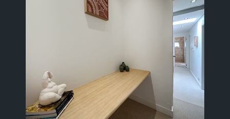 3 bedroom beach house with pool and parking close to the beach - $3,000 a week fully furnished - Photo 2