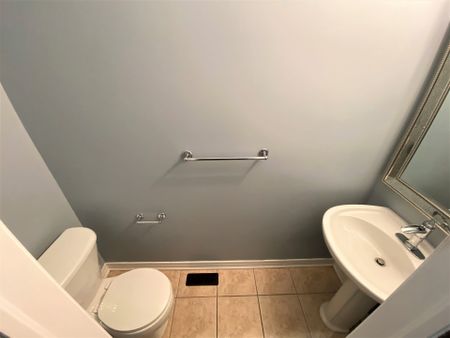 For Lease - 5732 Jenvic Grove, Mississauga, Ontario - Photo 3