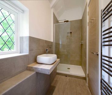 4 bedroom semi-detached house to rent - Photo 6