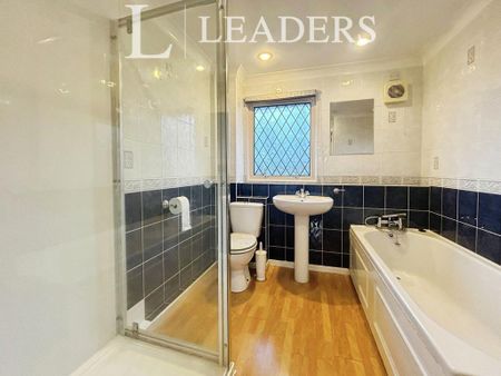 3 bedroom terraced house to rent - Photo 2