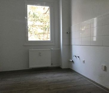 Geräumig geschnittene 3-Zimmer-Wohnung mit Balkon - Photo 2