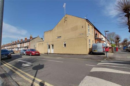 Prince Of Wales Avenue, Reading, Berkshire, RG30 - Photo 3
