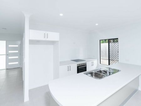 6 Griffiths Street, Manoora QLD 4870 - House For Rent | Domain - Photo 4