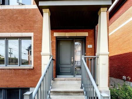 212 Av. Hermitage - Photo 2