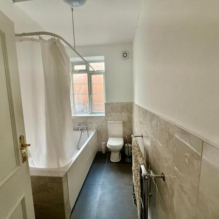 5 bedroom house share to rent - Photo 1