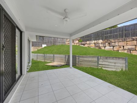 111 Benezet St, Augustine Heights QLD 4300 - House For Rent | Domain - Photo 4