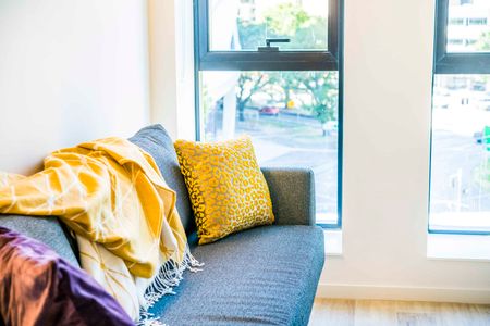 4 Bedroom Shared Bathroom, Double Bed - Photo 3