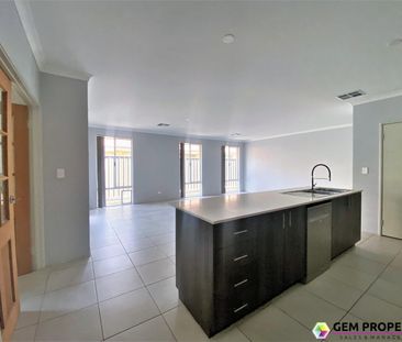 4x2 + Theatre + Games Room! - Photo 4