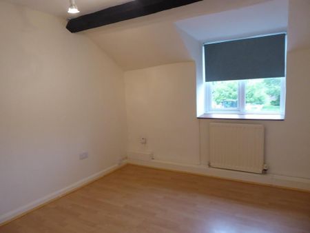 2 bedroom maisonette to rent - Photo 2