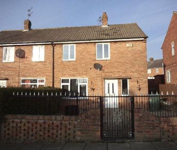 3 bedroom semi-detached house to rent - Photo 2