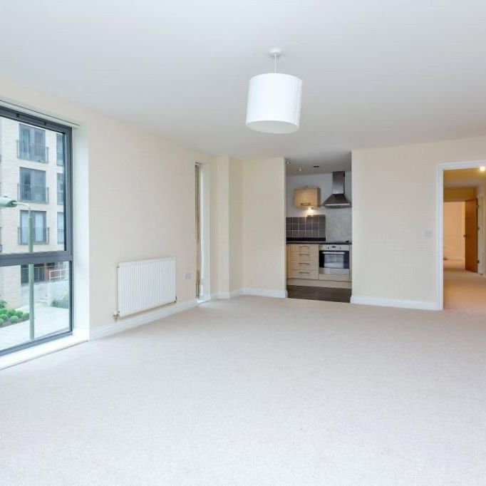 3 bedroom flat to rent - Photo 1