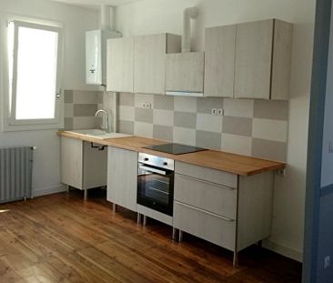 Location maison 4 pièces, 85.00m², Saintes - Photo 4