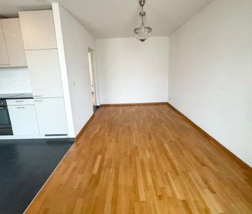 Charmante 3.5-Zimmer-Altbauwohnung mit Balkon in Basel - Photo 2