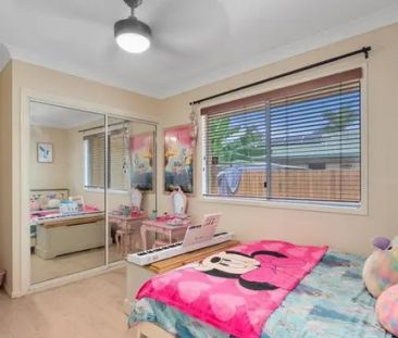Family-Friendly Living with a Pool in Annandale - Photo 3