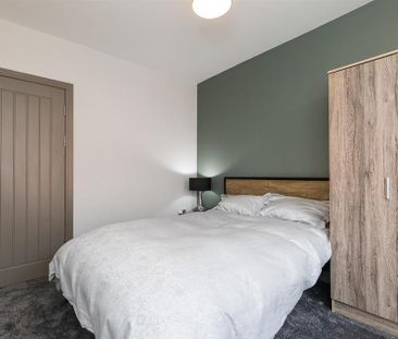 1 bedroom in a house share to rent - Photo 4