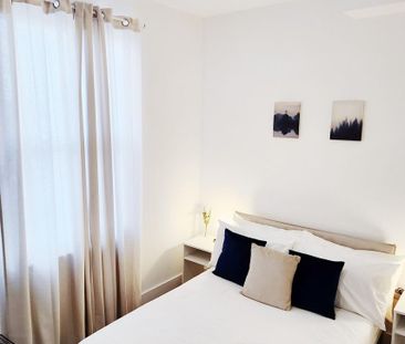 3 bedroom flat to rent - Photo 6