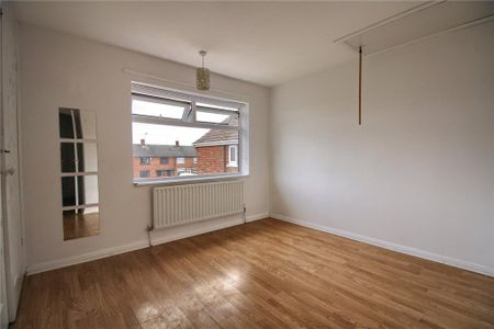 4 bedroom semi-detached house to rent - Photo 5