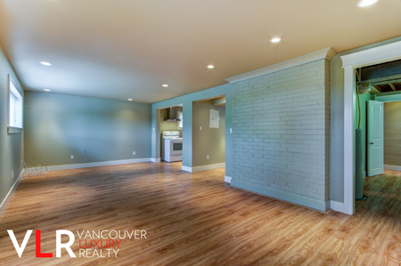 None in West Vancouver, BC - Photo 2