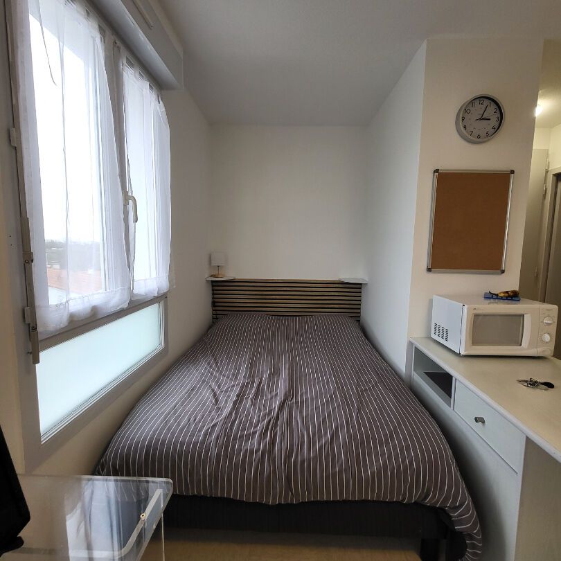 Location Appartement 1 pièce 26m² - Photo 1