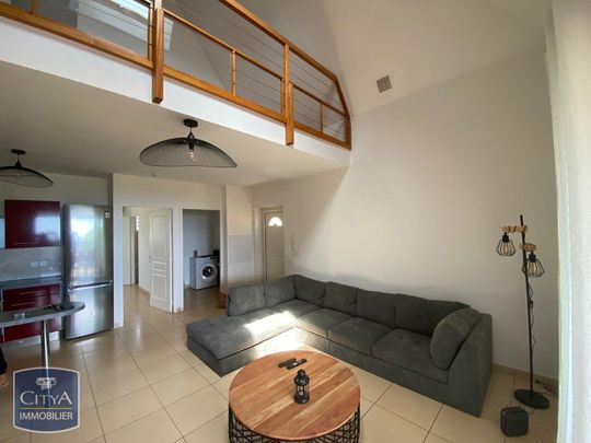 Location Appartement 3 pièces 72m² ST PIERRE 97410 - Photo 1