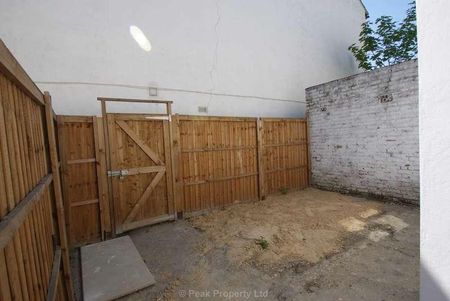 West Road, Westcliff On Sea, SS0 - Photo 3