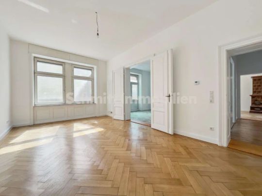 Sanierte 3-Zimmer-Stilaltbauwohnung mit Balkon im Bahnhofsviertel - Foto 1