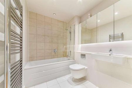 Hawthorne Crescent, Greenwich, London, SE10 - Photo 4