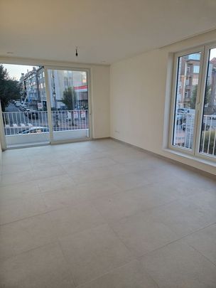 Appartement te huur - Photo 1