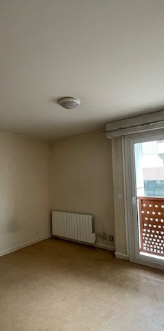 Location Appartement 1 pièce 20m² DEVILLE LES ROUEN 76250 - Photo 1