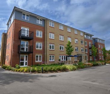 Thackeray Lodge, Fareham - Photo 2