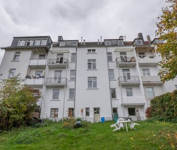 Ca. 51 m² große 2-Zimmer-Dachgeschosswohnung mit Tageslichtbad in H... - Photo 1