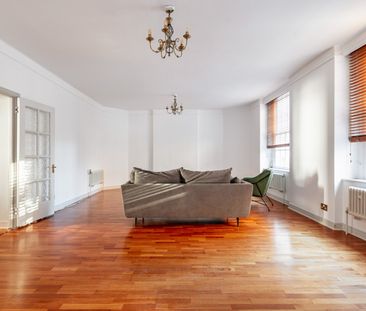 3 Bed Flat, North End House, W14 - Photo 2