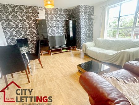 2 Bedroom Apartment - Photo 2