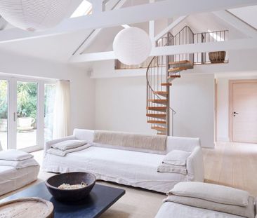 5 bedroom detached house to rent - Photo 2