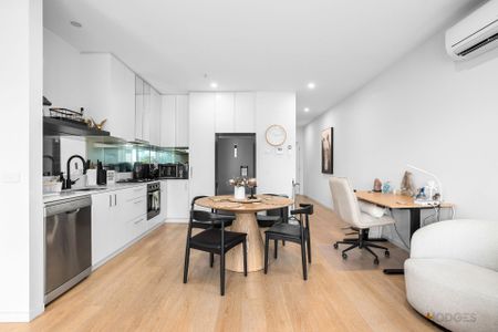 STEPS TO THE BEACH | FULLY FURNISHED | UTILITIES INCLUDED - Photo 5