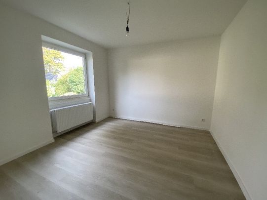 Neuss – Einfamilienhaus mit Garten An der Obererft, eine der schönsten Wohngegenden der Stadt! - Photo 1