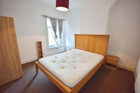 2 bedroom semi-detached house to rent - Photo 5