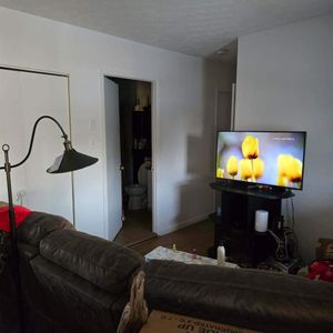 2 CH - 1 SDB - Windsor - $875 /mo - Photo 2