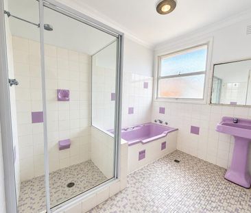 Great Location - *** WATER INCLUDED *** - Photo 3
