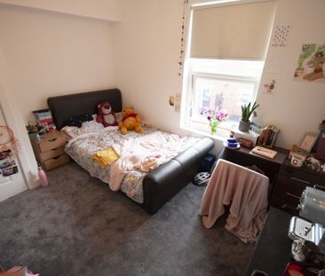 School View, Hyde Park, Leeds, West Yorkshire - Photo 5