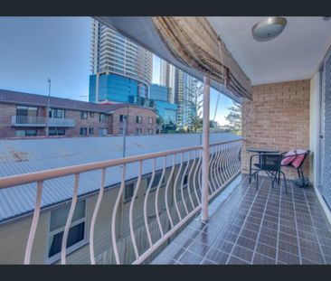 5/14 Garden Street, Southport, Qld 4215 - Photo 3