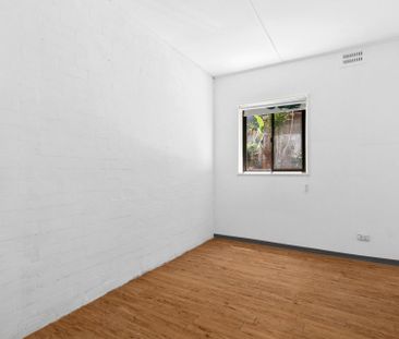 Allambie Heights, 32B Pozieres Parade - Photo 4