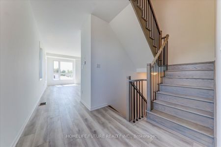 For Lease - 233 MONARCH Avenue, Ajax, Ontario - Photo 2