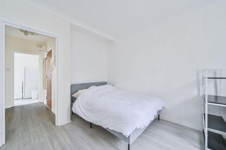 Studio to rent - Photo 3