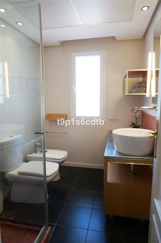 Penthouse in Nueva Andalucía - Photo 4