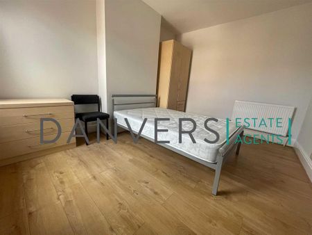 4 bedroom terraced house to rent - Photo 2